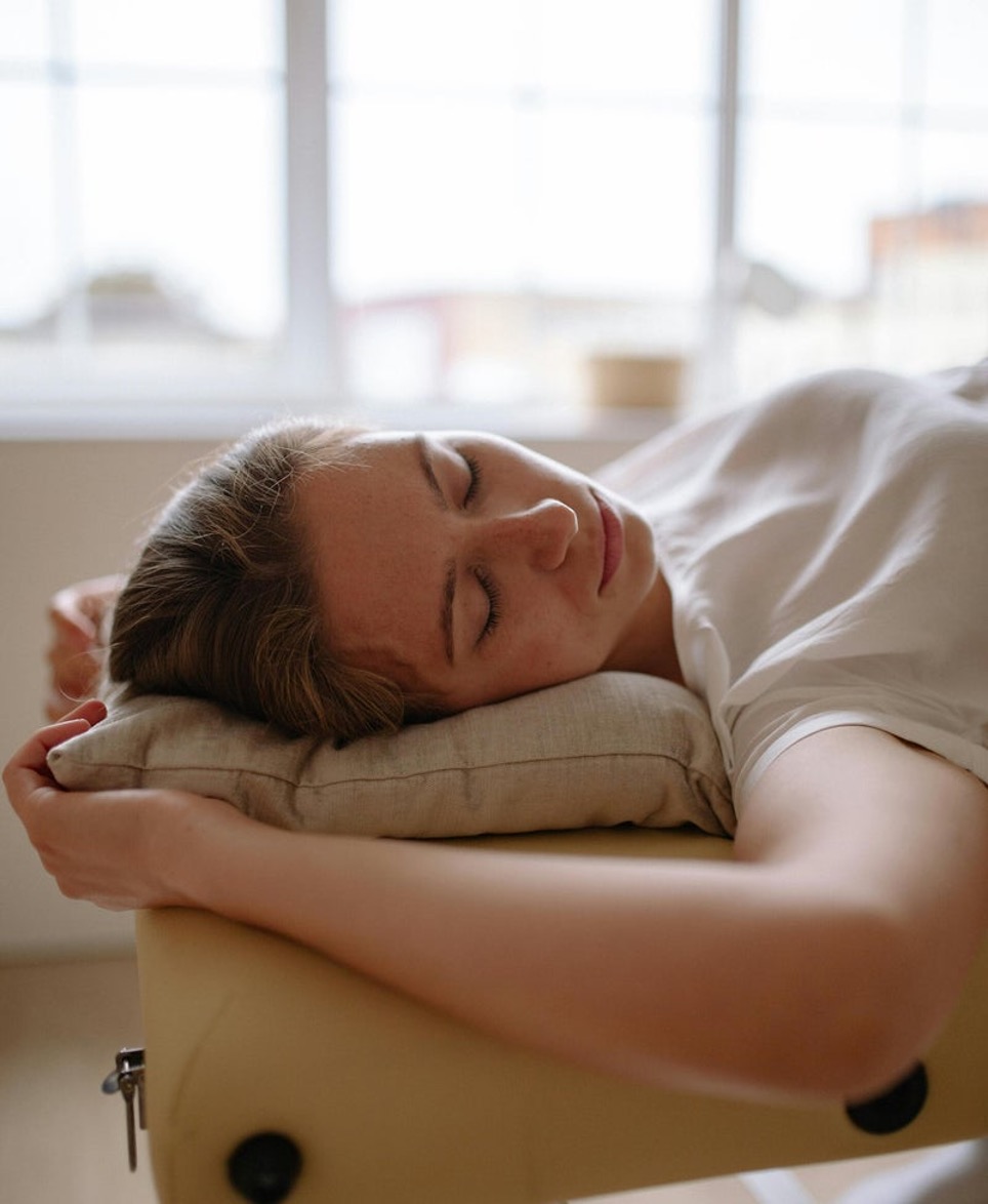 Smiling,,Beautiful,Hipster,Traveler,Girl,In,Gypsy,Look,And,Windy